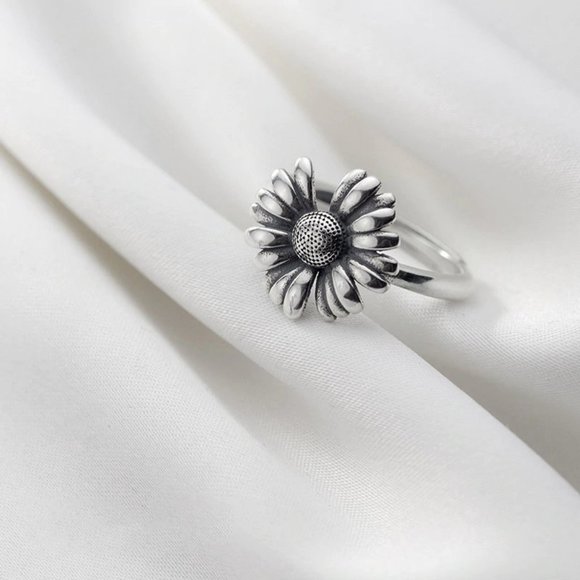 *NEW 925 Sterling Silver Daisy Adjustable Ring - Picture 3 of 10